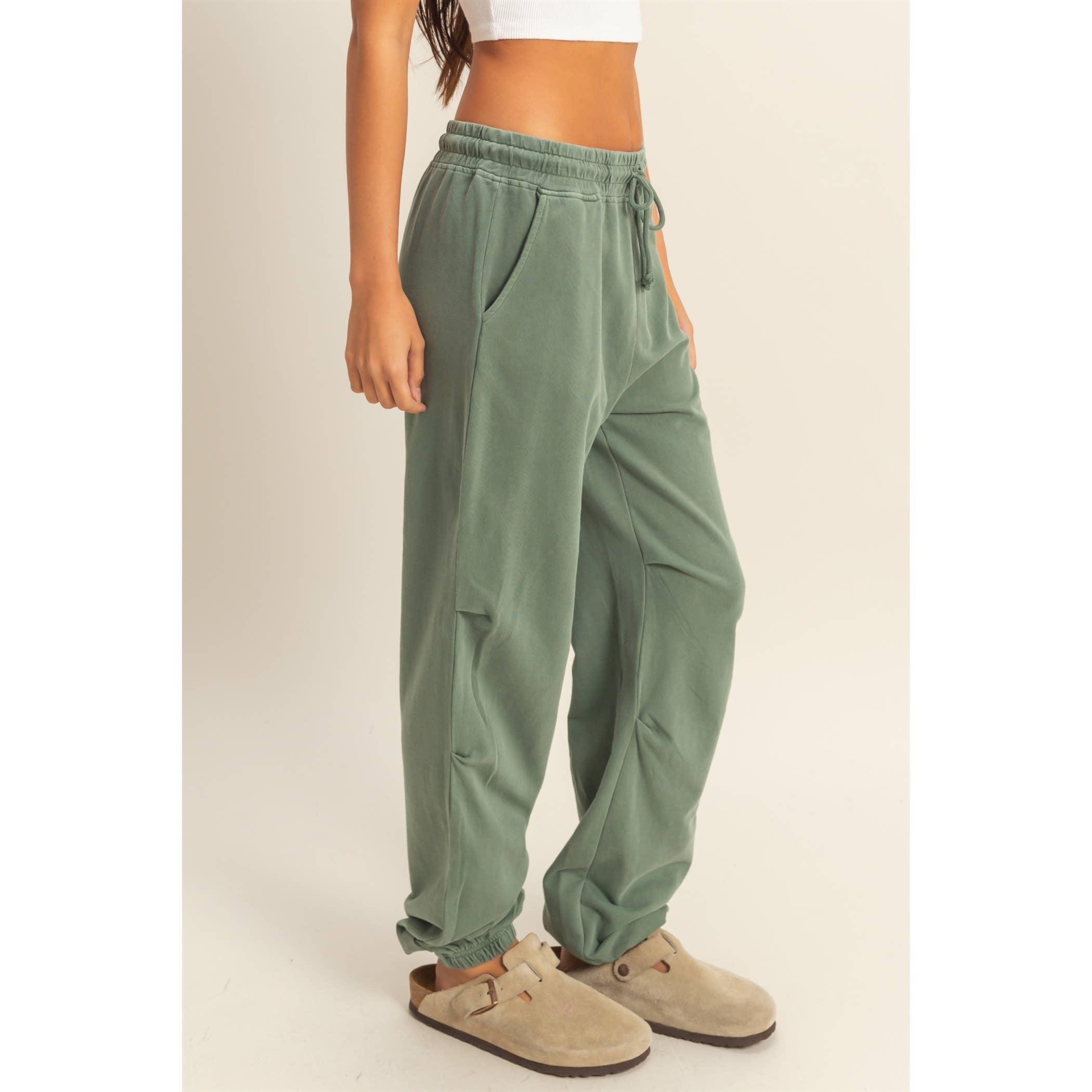 HYFVE - Venta al por mayor Pantalones de chándal/cómodos - Mujer - Pantalones de chándal plisados de cintura alta con cordón5