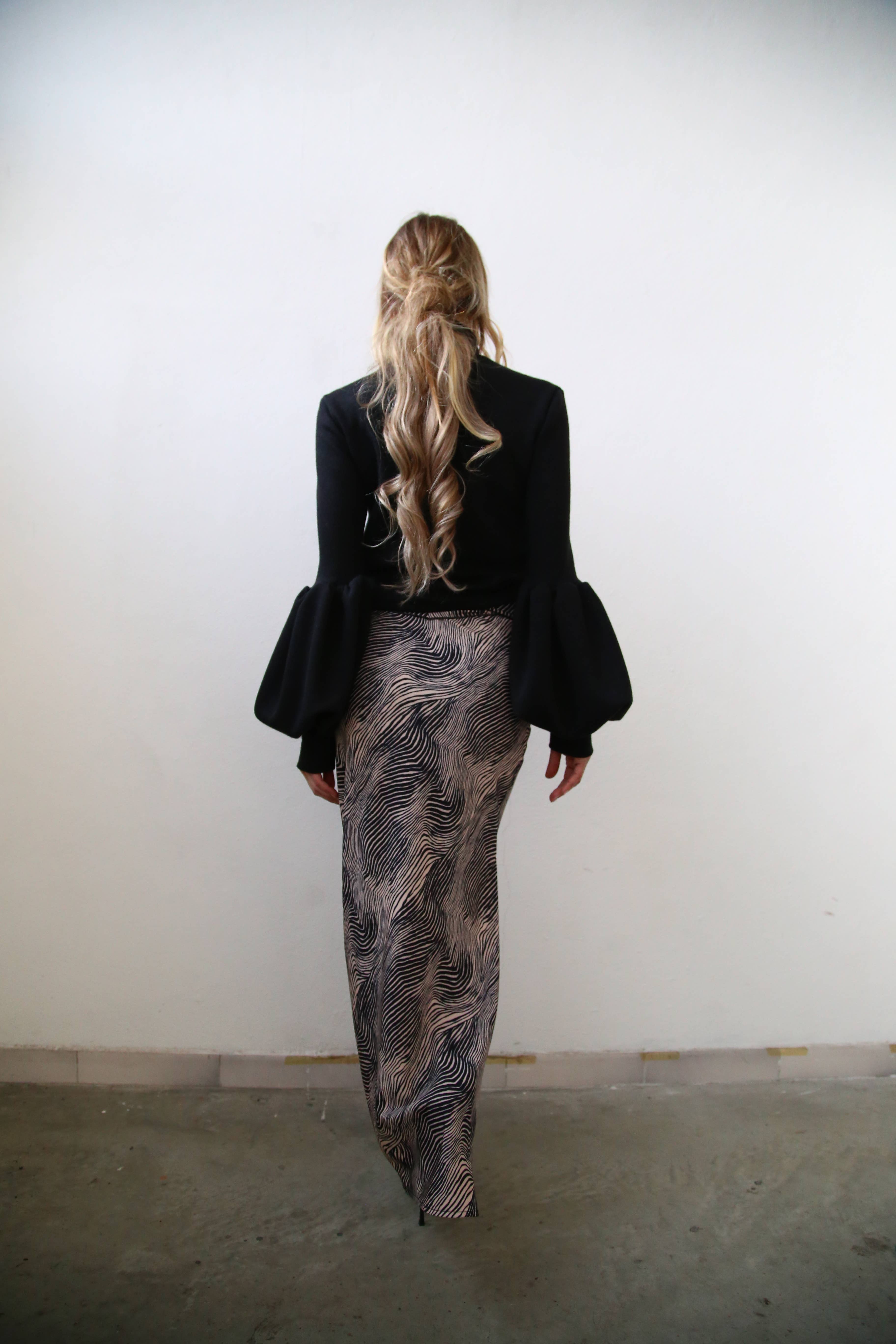 NEGRO CARACAS TURTLENECK SLEEVE BALLON BLACK for wholesale on Faire1