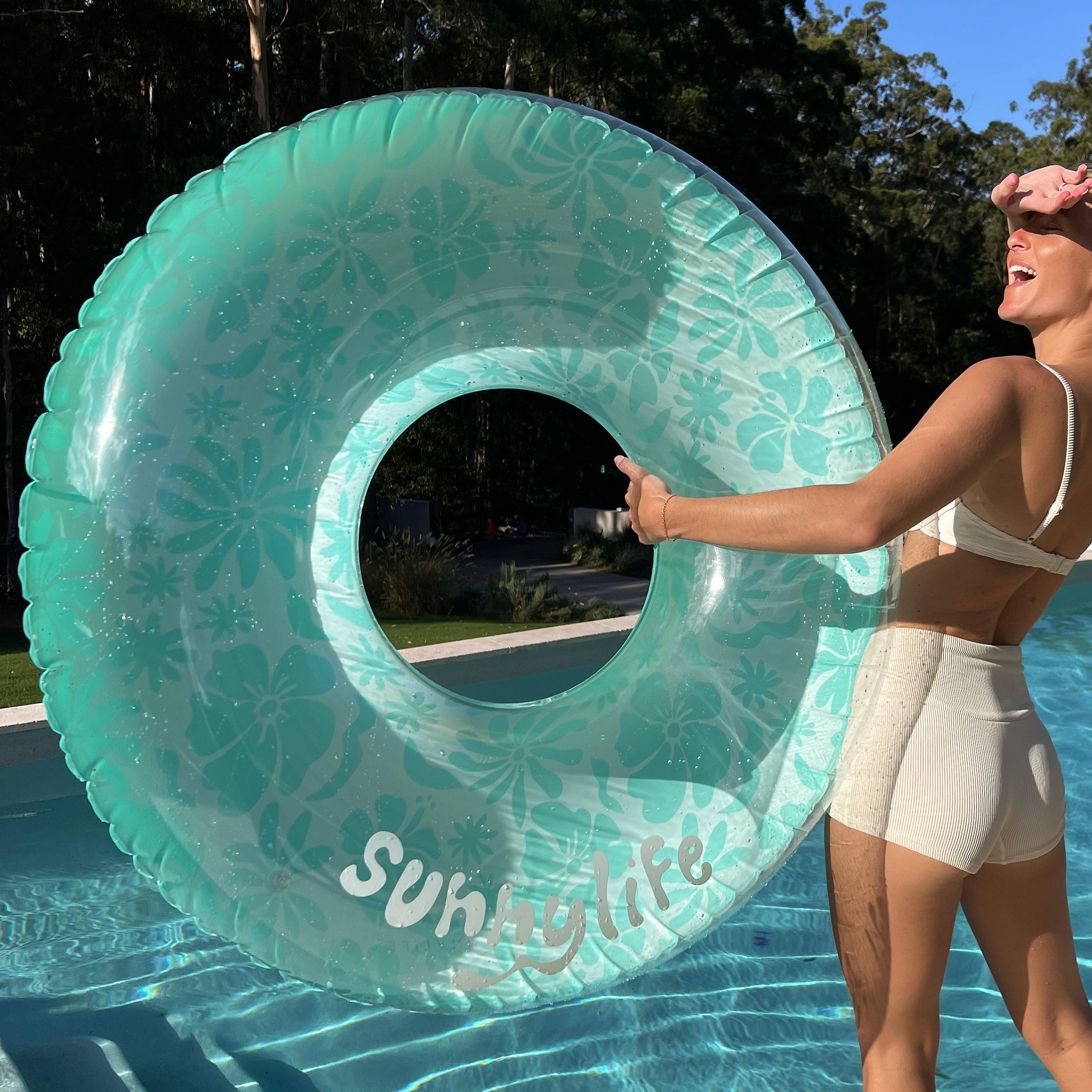 SUNNYLIFE - Vendita all'ingrosso Gonfiabili - Ciambella gonfiabile per piscina con motivo floreale4