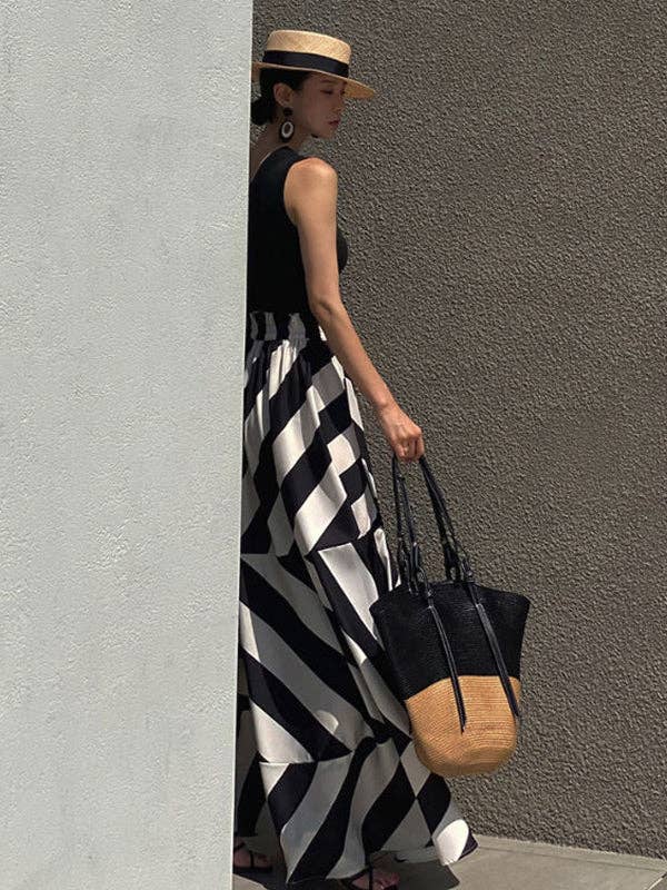 Sheer Trend – wholesale Set med topp och kjol - Dam – Set med randigt omlottlinne med enfärgad axel och kjol10