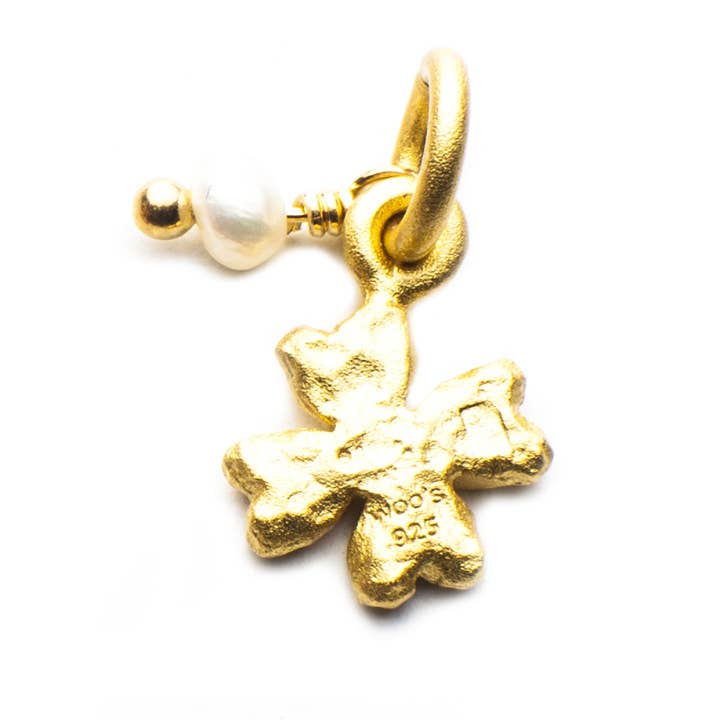 Lilla Pärlcharm Trevo för wholesale av Woo's pure feelings