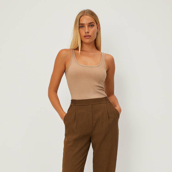 Pantalon femme élégant en textile et autres tendances Résultats pour textile femme en vente B2B. Retours gratuits et paiement à 60 jours sur Faire sur Faire.