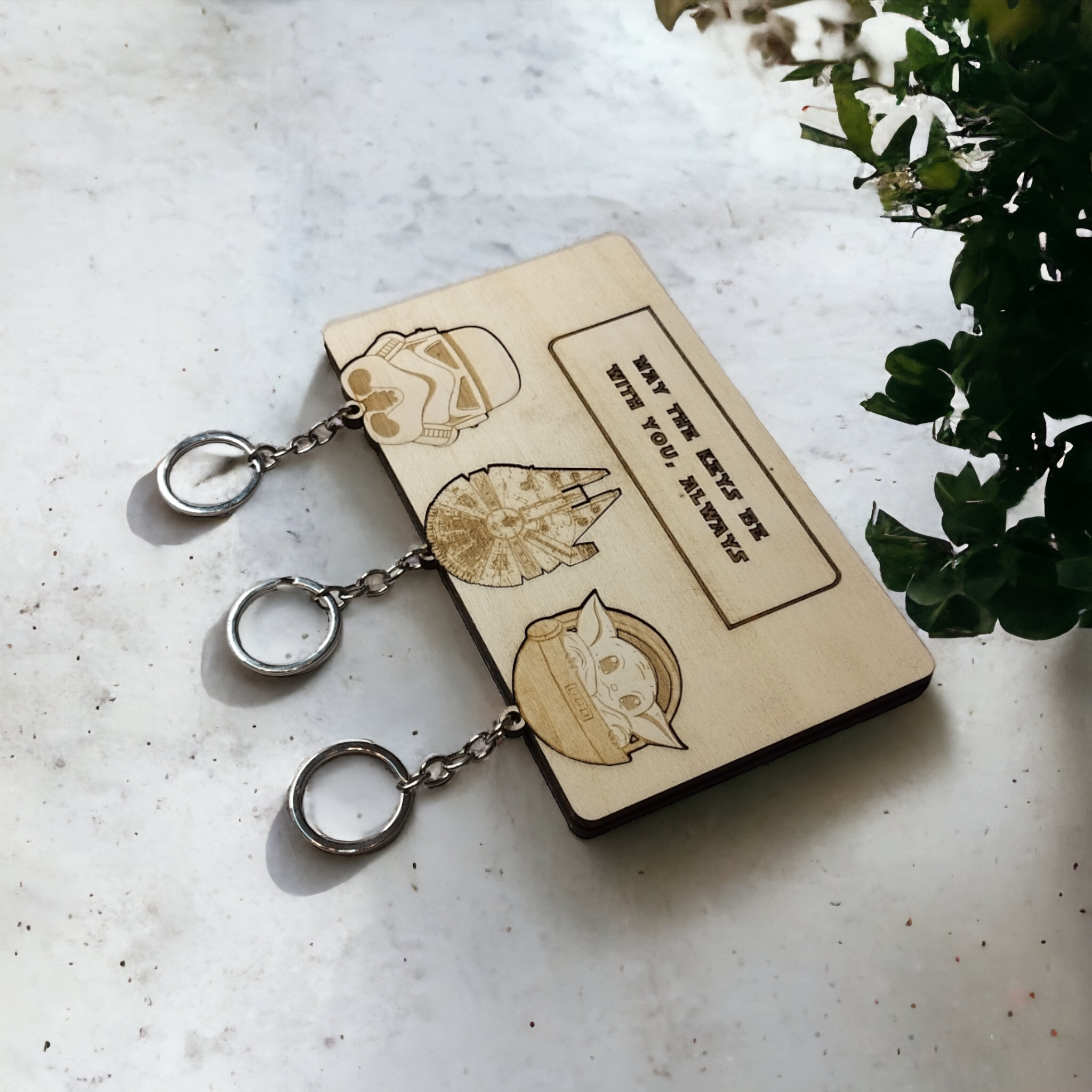 Studio Rima – wholesale Nyckelring - Unisex – Star Wars nyckelring med väggmonterad nyckelhållare – Geek nyckelringar4