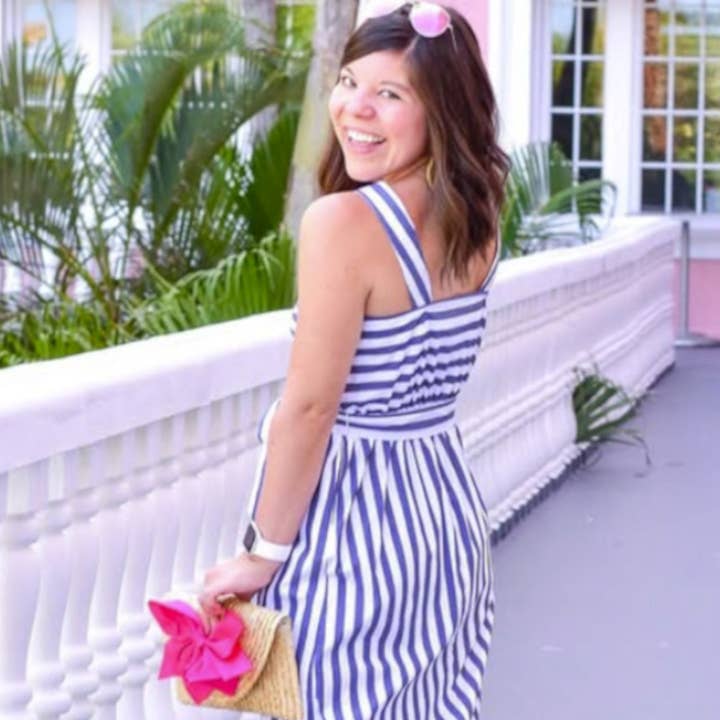 Peachy Pendants - Wholesale Clutch Bag - Women's - Vineyard Straw Clutch with Hot Pink Bow1