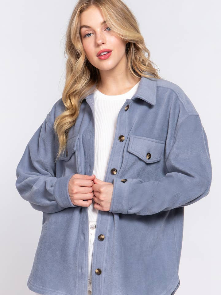 Active Basic | Active USA – Großhandel Hemdjacke/Shacket – Damen – Langärmlige Fleecejacke mit gekerbtem Kragen und Fronttasche 9