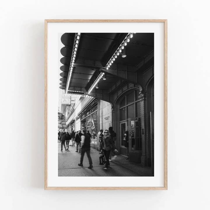 Grand Central Rhythm Noir et Blanc pour la vente par Annie Ambience