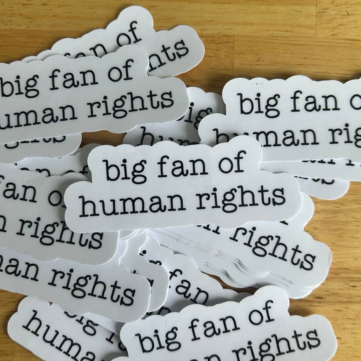 "Stor tilhænger af menneskerettigheder" for engroshandel hos Lemonsgrace Designs