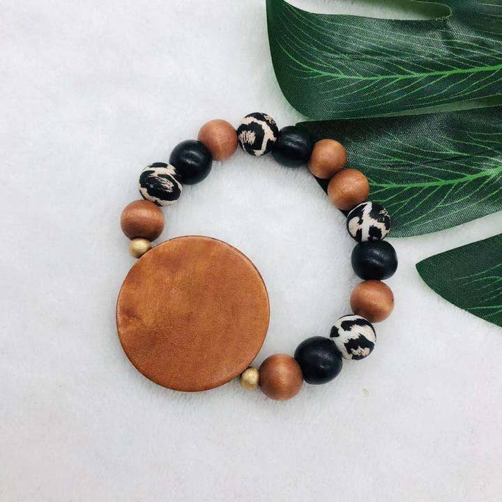 Bracelet imprimé animal en bois/silicone blanc pour la vente par Southern Sawdust Mercantile