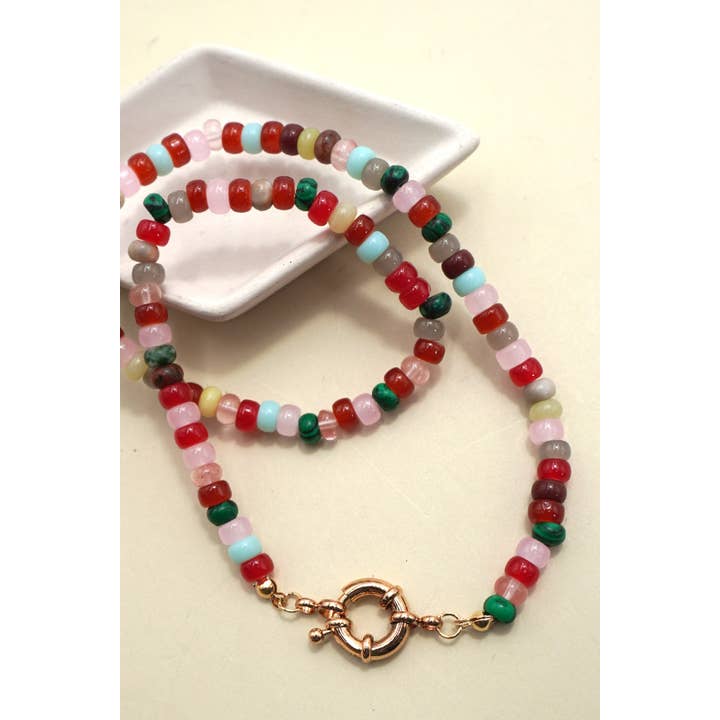 JOSSLYN by wall to wall - Wholesale Beaded/Pearl Necklace - NATURAL STONE CHARM SPRING CLASP BEADED NECKLACE | 40NK94678