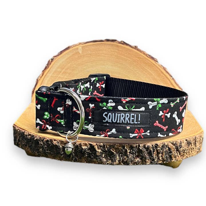 Collier Bone Jingles (LIMITÉ) pour la vente par Squirrel!