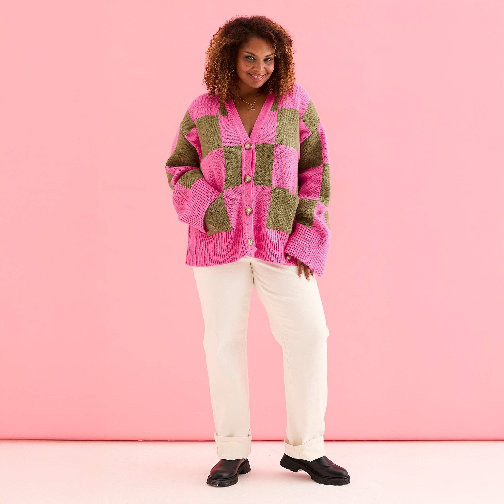 Cara & The Sky - Wholesale Cardigan - Dames - Candice Wijde Mouw Geruite Knopenvest - Roze & Groen11