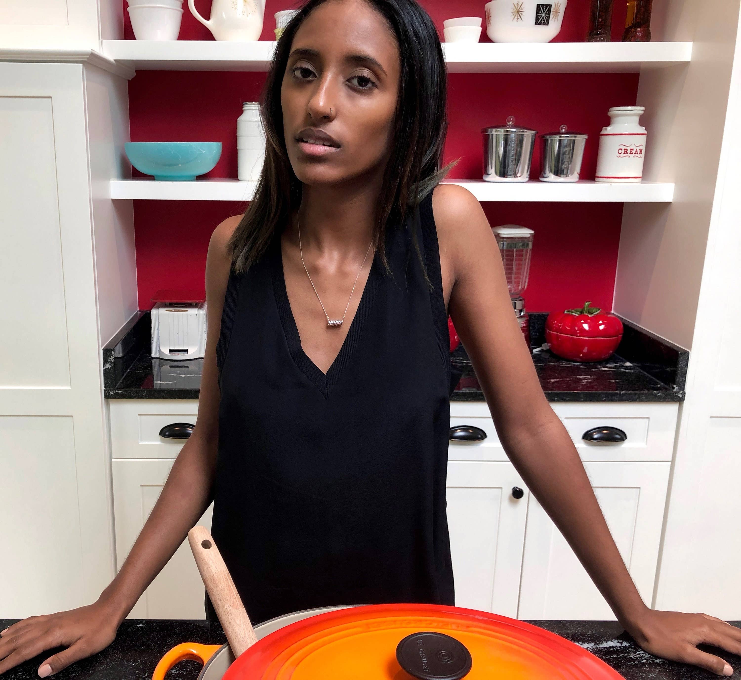 Delicacies Jewelry - Vendita all'ingrosso Collana con ciondolo/pendaglio - Collana Rotini Pasta, in argento Sterling, di Delicacies Jewelry - Ogni acquisto aiuta a combattere la fame! (Regalo per buongustai, bigiotteria alimentare, regalo per lei)6