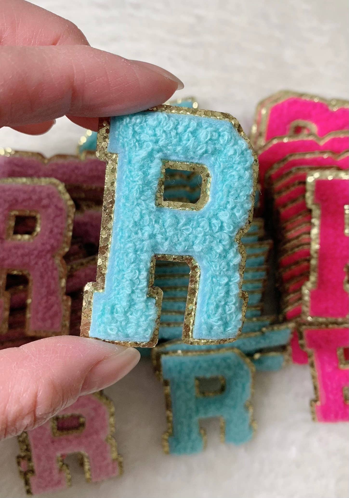 Raphael wonders – Engroshandel Patch – Ny 2,2 Inches Klar Adhesive Varsity Personlig Patch-Chenille Letter Patchs-Laptop klistermærker-Phone Klistermærker- Håndlavede Letter Patch3