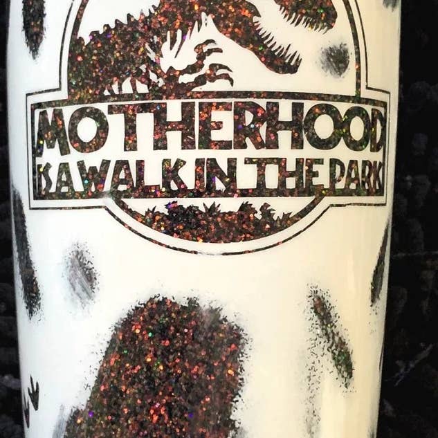 „Moederschap is een wandeling in het park” 20 Oz Tumbler voor wholesale door MadLi Creations