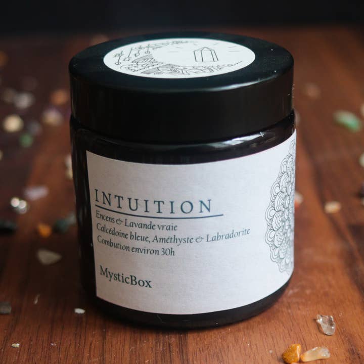 Candela « Intuition » decorata con Ametista, Labradorite e Calcedonio blu per la vendita all'ingrosso da parte di MysticBox