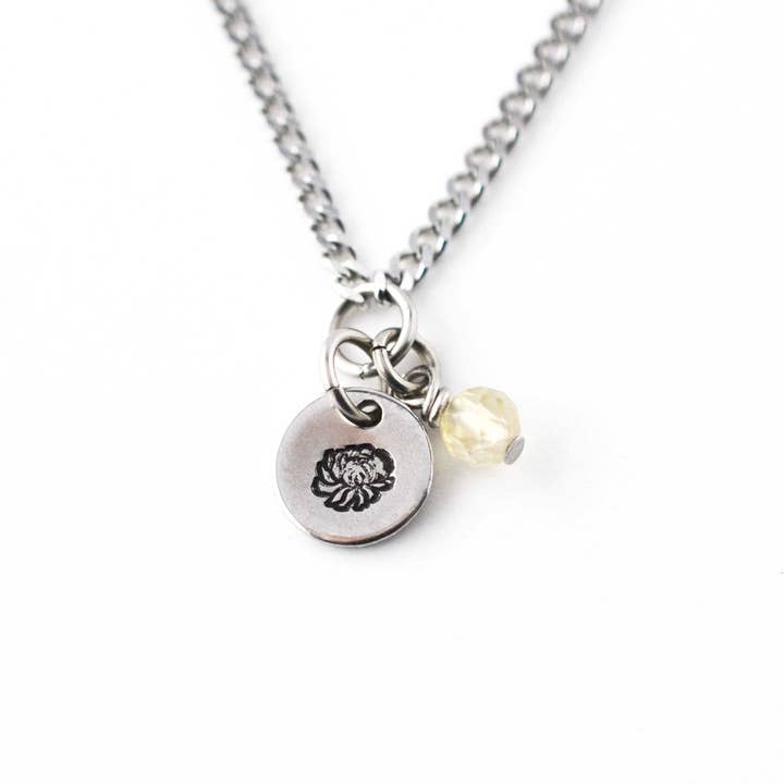 Collier Fleur de Naissance & Pierre de Naissance de Novembre, Chrysanthème & Citrine, Bijoux Personnalisés Faits Main pour la vente par Little Gems Jewels