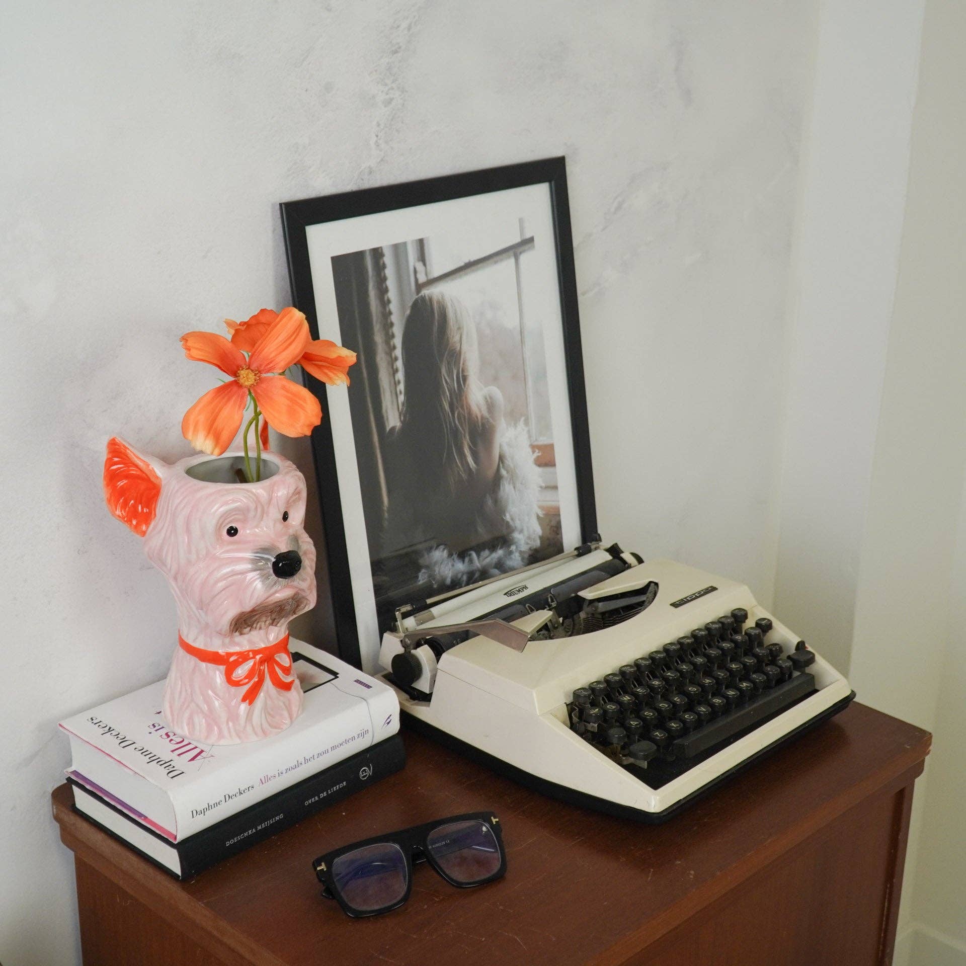 Housevitamin bv - Wholesale Vase - Vase -Flower Vase Dog  - Pink/Orange - 14,5x13x23,5cm2