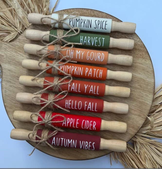 AH Designs 15 - Vente Décorations de table - Mini rouleaux à pâtisserie d'automne faits main de 7" – Décoration pour plateau à niveaux2