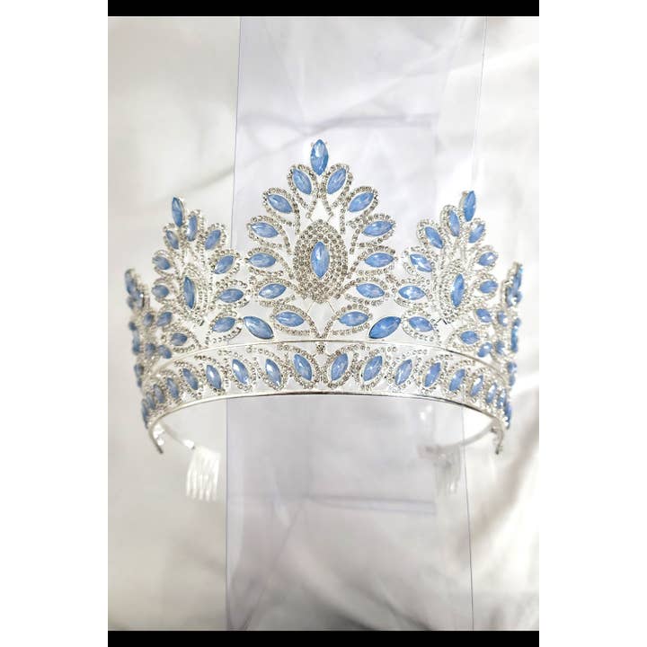 Chicas - Wholesale Tiara - Women's - One Size Fits All Metal Tiara With Rhinestones. HT93739