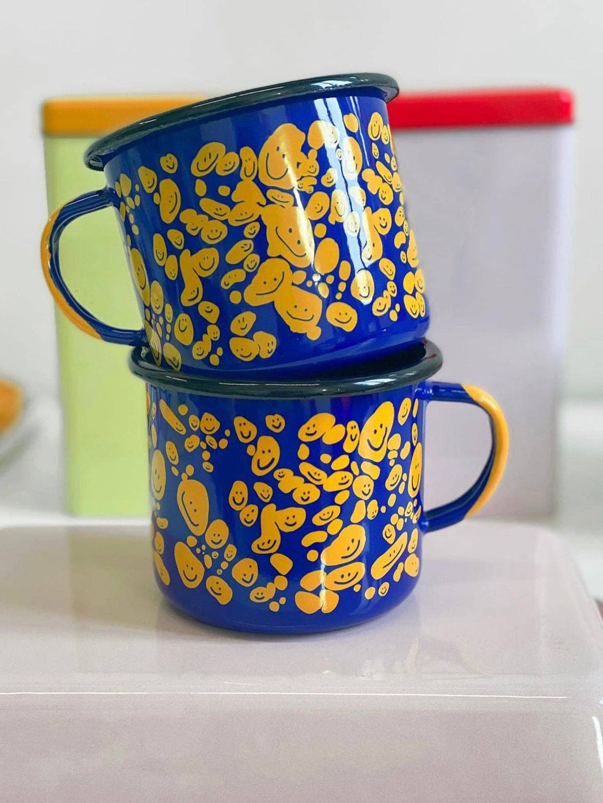 Natali Koromoto - Vente Tasse à café - Mug en émail « Speckled Smileys »5