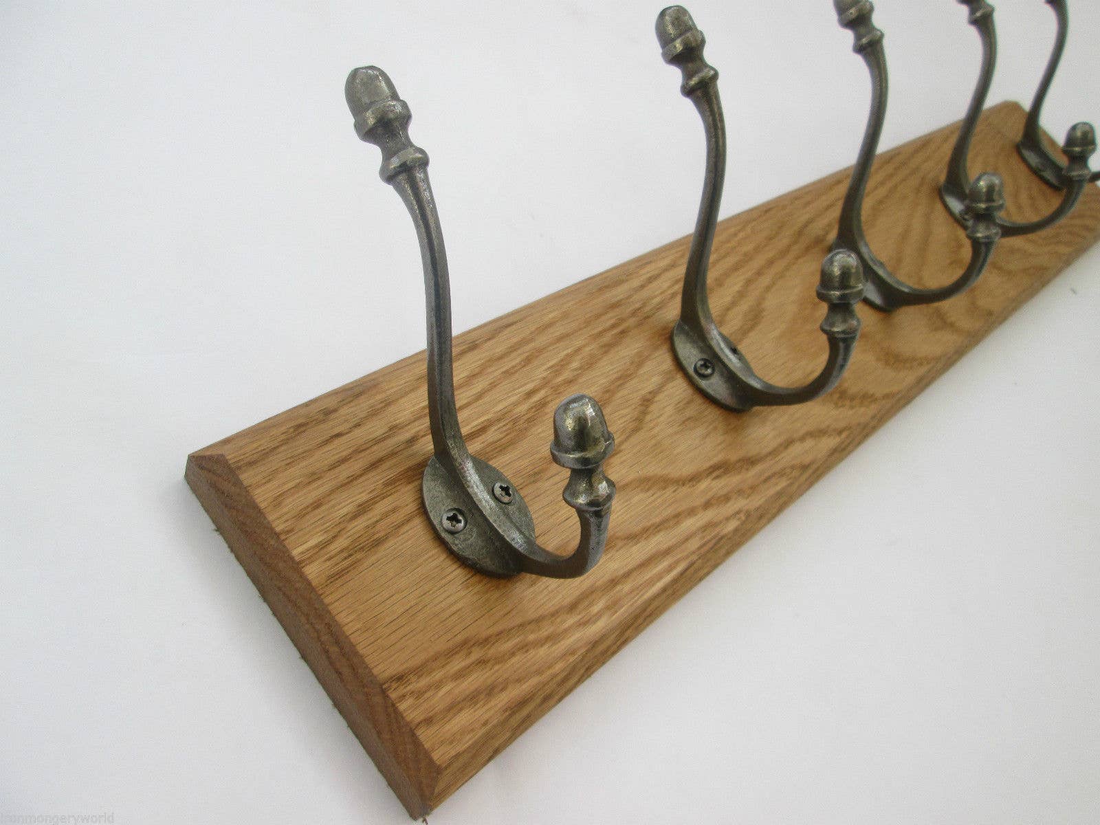 IronmongeryWorld – Engroshandel Vægkrog – Antik Jern Acorn 4 Hook Coat Rail 48cm0