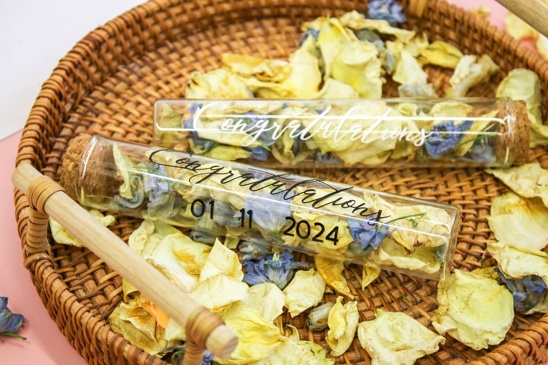 Wildestdreams.flowers - Wholesale Confetti - Biodegradable Confetti In Personalized Glass Test Tubes10