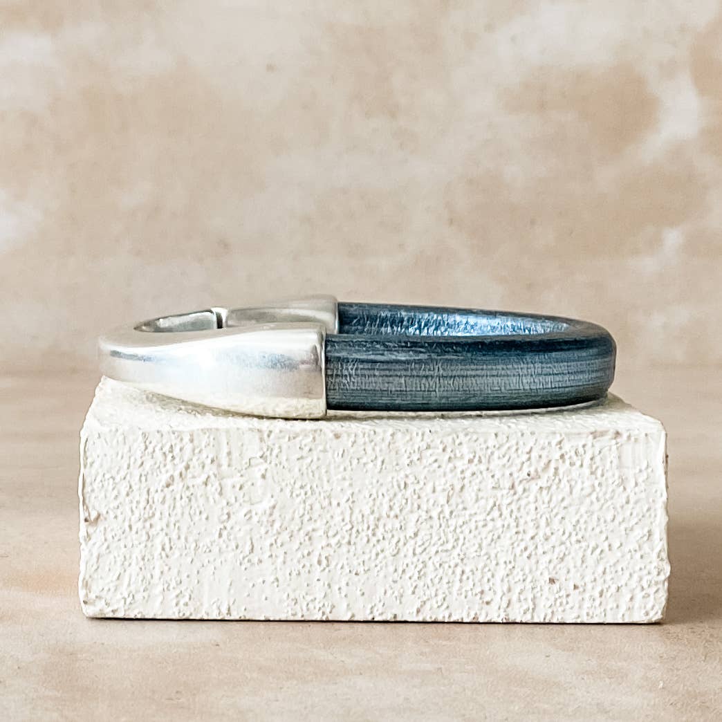 Diana Kauffman Designs - Vendita all'ingrosso Bracciale a polsino - Bracciale breakaway in pelle/Argento24