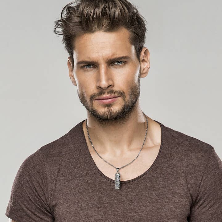 ALEF BET JEWELRY - Vente Colliers à pendentif - Collier de mézouza de bénédiction hébraïque Shema Israel pour homme3