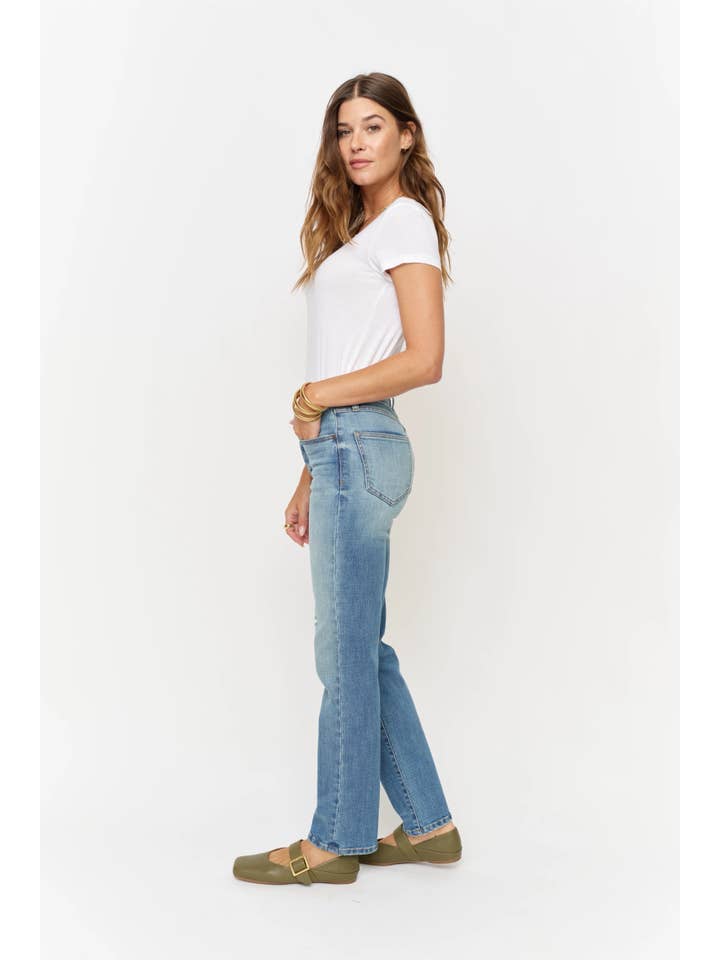 Oliver Logan - Wholesale Jeans - Women's - Mulberry High Rise Straight Leg Jean, Classic Blue 10