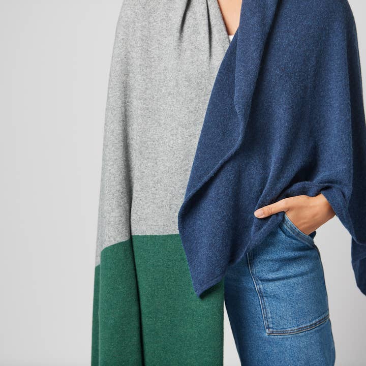 Margolis Pineo Italia - Wholesale Throw Blanket - COZY CASHMERE BLEND THROW, 'TRICOLORE' - HOLIDAY FAVE!10