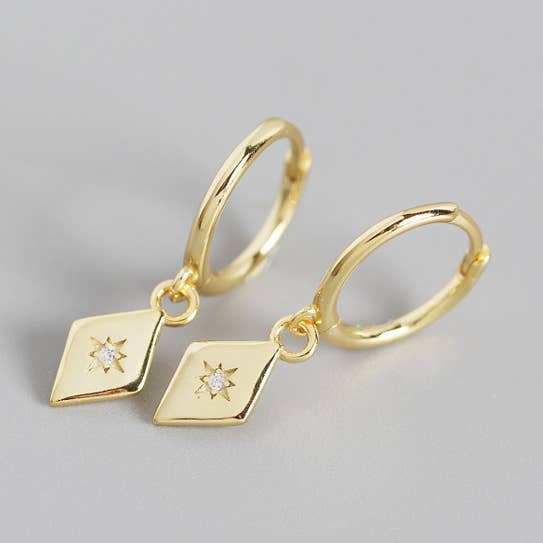 Fina stjärnformade dinglande örhängen i 925 sterlingsilver för wholesale av Perimade & Co. LLC