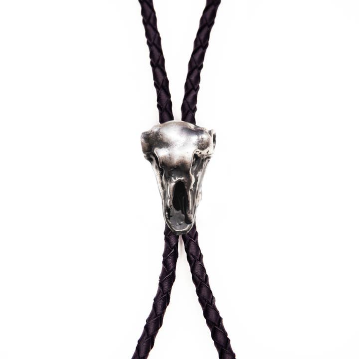 Cravate bolo avec crâne de vache pour la vente par Alex Streeter