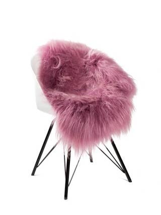 Sheepskin Icelandic dark pink 90-110cm for wholesale by DYRESKINN®