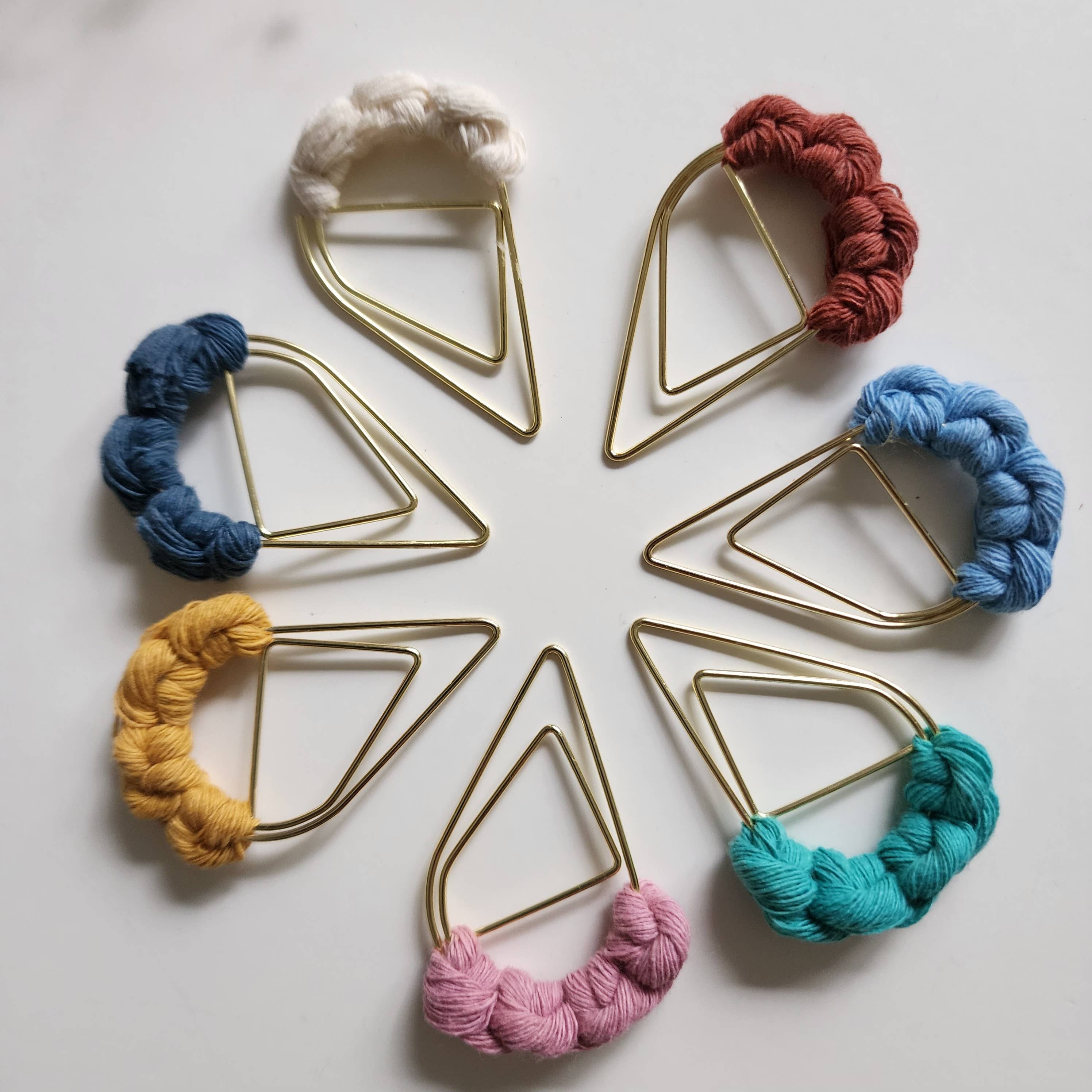 Handmade By Uruba – wholesale Bokmärke – Minimalistisk färgglad bokmärkescharm, handgjord boktillbehör2