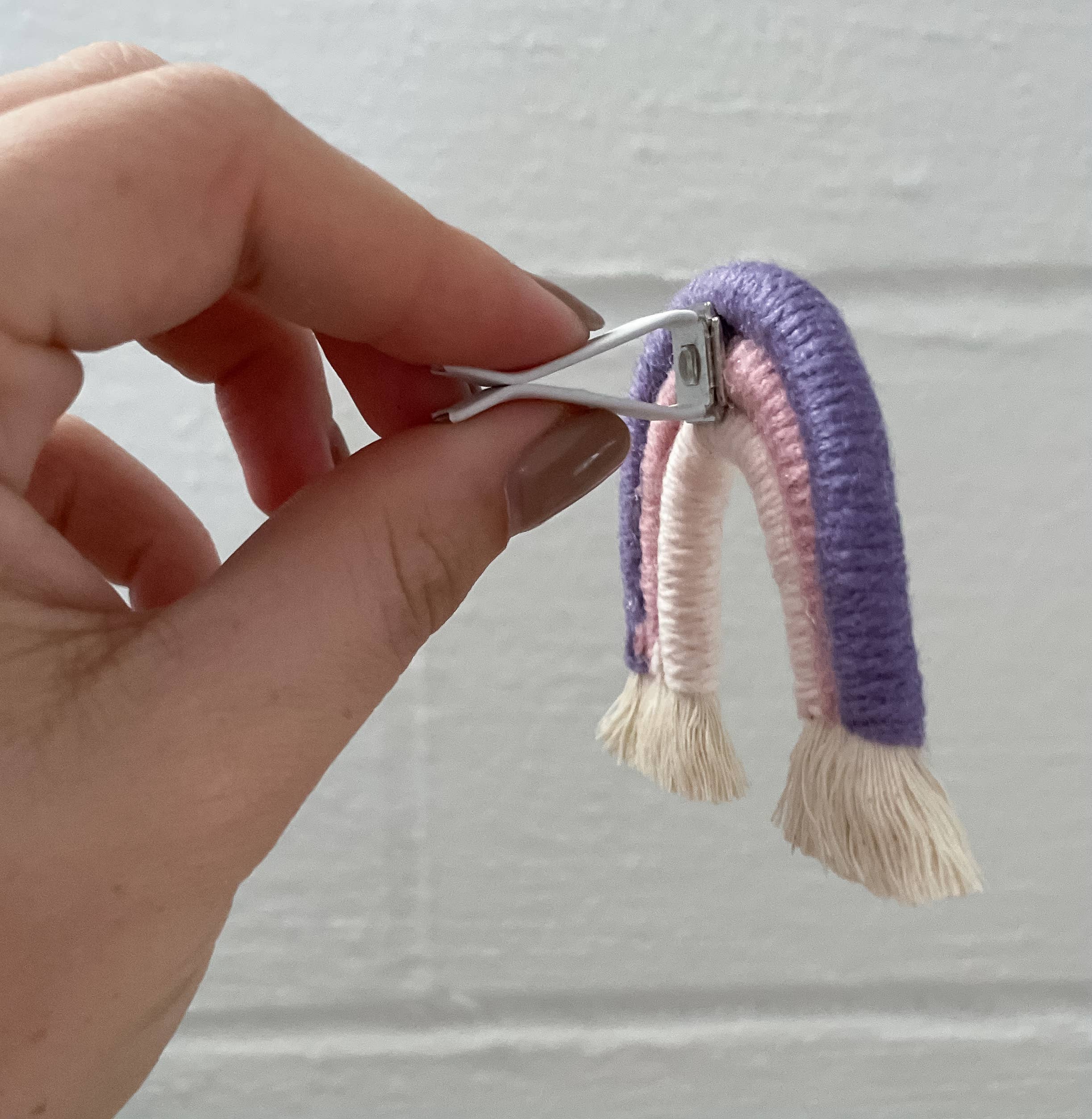 Knotty Mama Studios – Amuleto decorativo para carro – Unissexo por atacado – Clipe de ventilação do carro arco-íris2