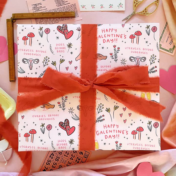 Galentine's Geschenkpapier - 3 Blatt Rolle für den Großhandel von Abbie Ren Illustration