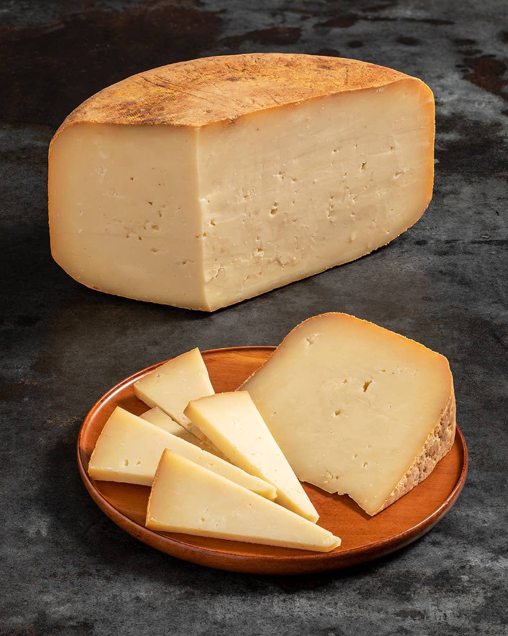 Goot Essa - Wholesale Cheese - Der Smoked Alpen Cheese (Hickory Smoked Gruyère Cheese)