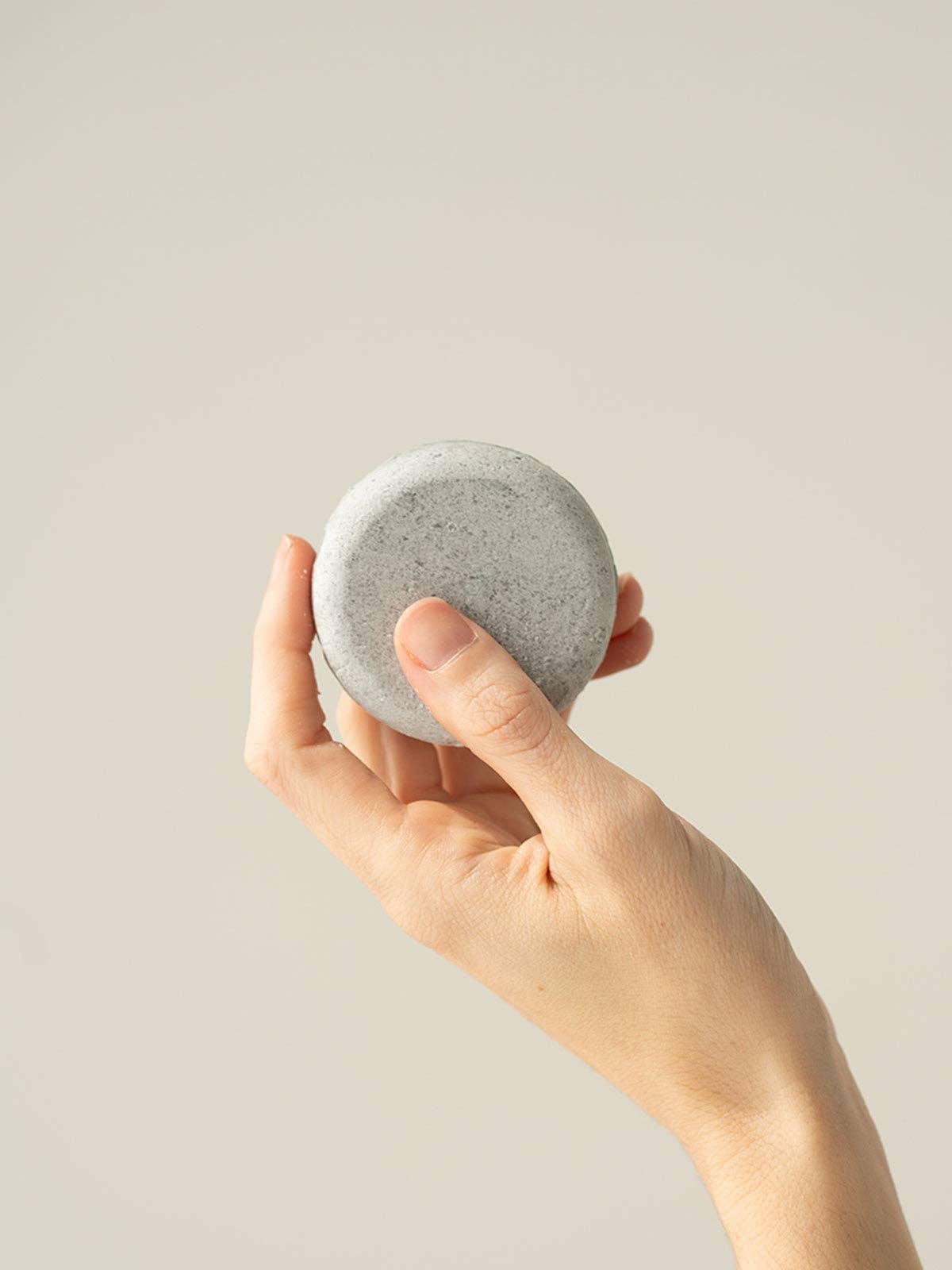 Crudo - Wholesale Shampoo Puck/Solid Shampoo - Nourishing solid shampoo3