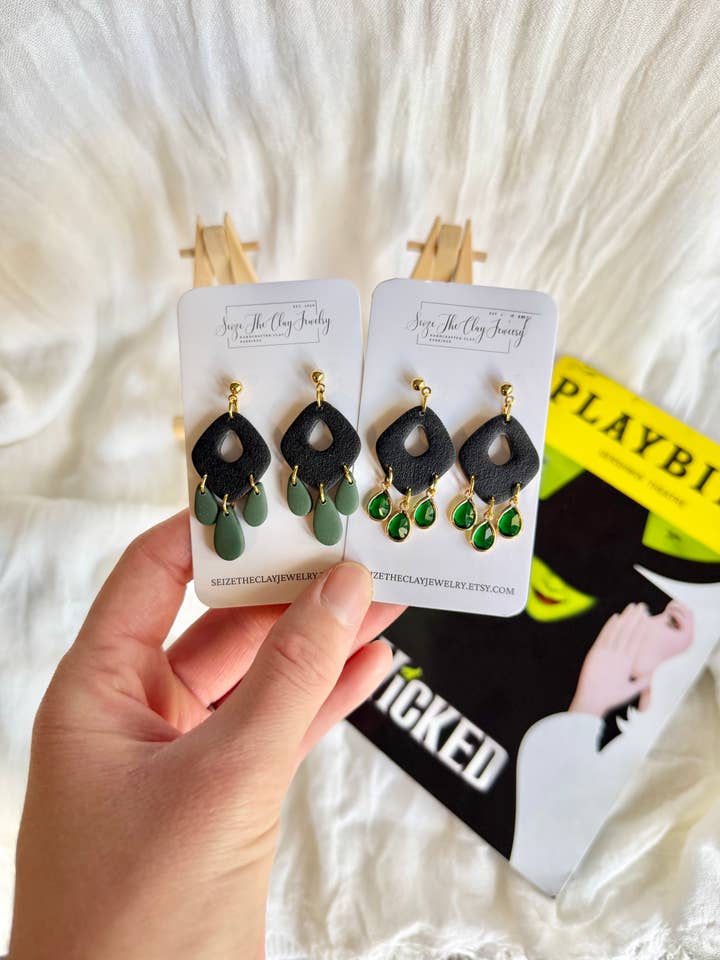 Brincos Pretos Diários, Brincos com Pendente Verde por atacado de SeizeTheClayJewelry