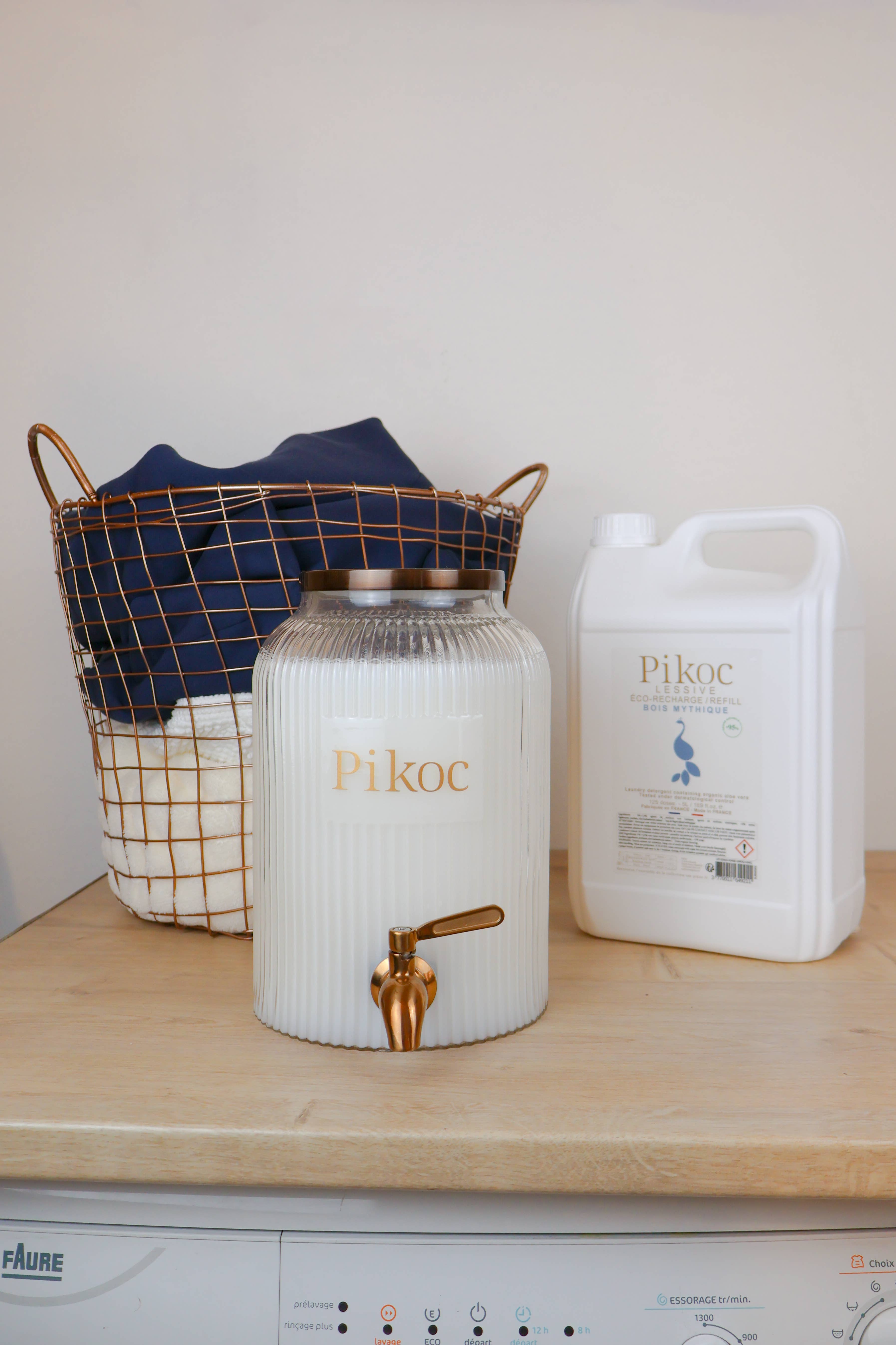 Pikoc - Wholesale Laundry Detergent Powder/Pods - Fontaine à lessive - PLV5