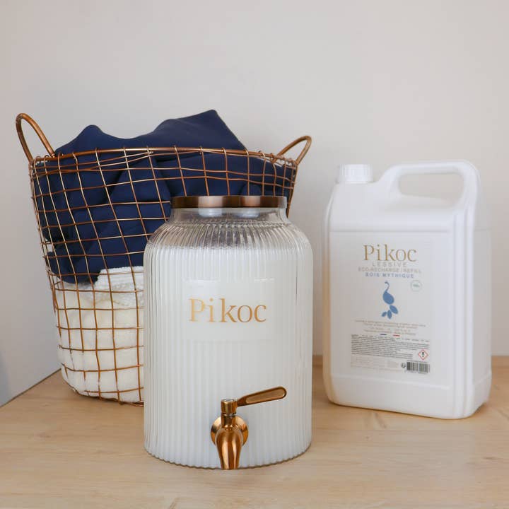 Pikoc - Wholesale Laundry Detergent Powder/Pods - Fontaine à lessive - PLV5