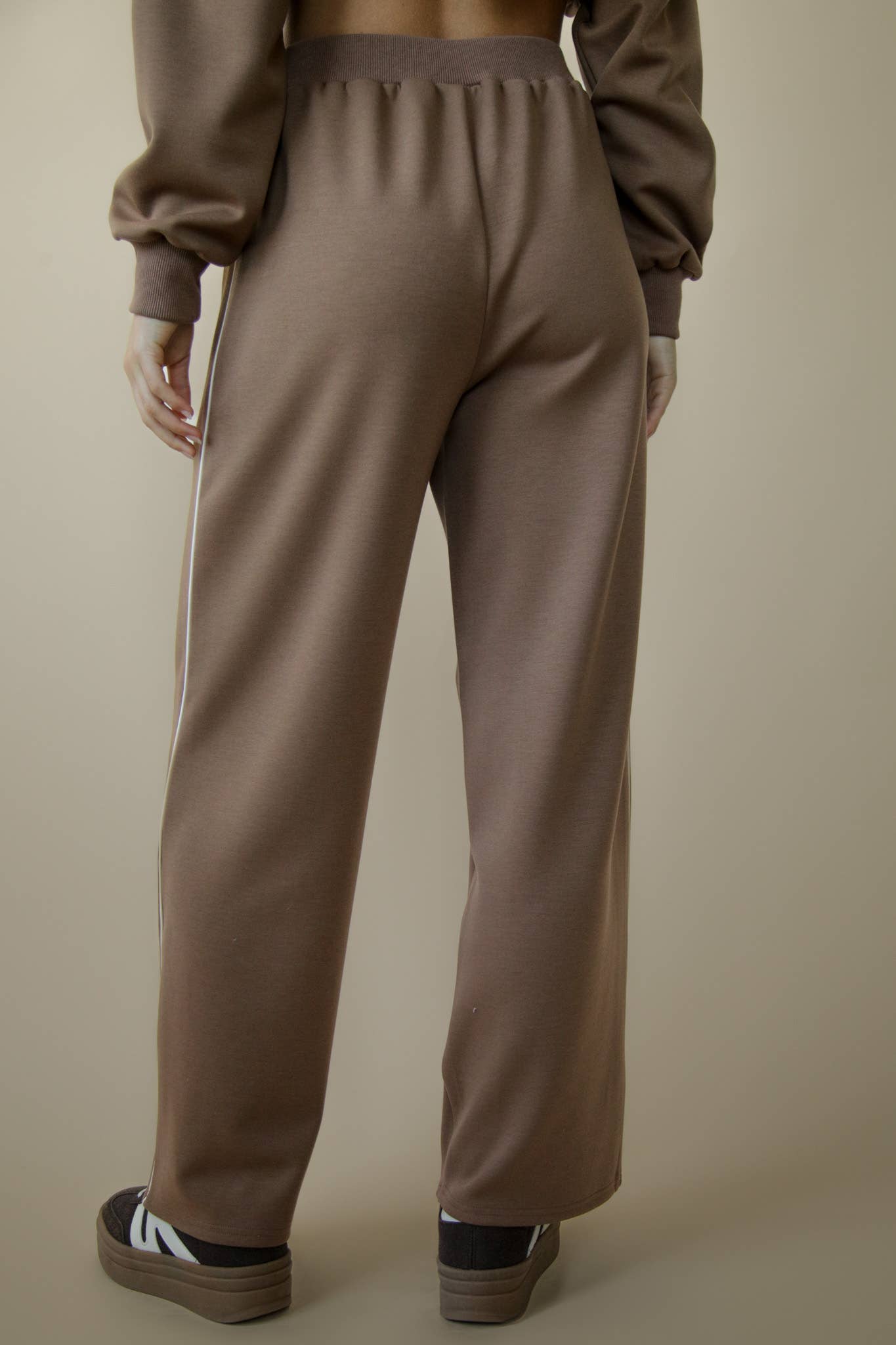 VERY J - Vendita all'ingrosso Pantaloni sportivi - Donna - NP70922-Pantaloni Comodi Casual a Gamba Larga in Maglia12