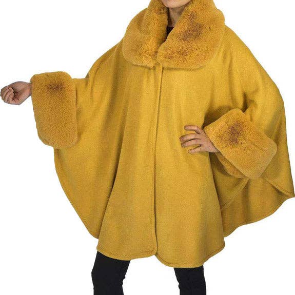 Madeline Love - Vendita all'ingrosso Poncho - Donna - Elegante mantello Ruana Poncho lavorato a maglia con polsini in pelliccia sintetica