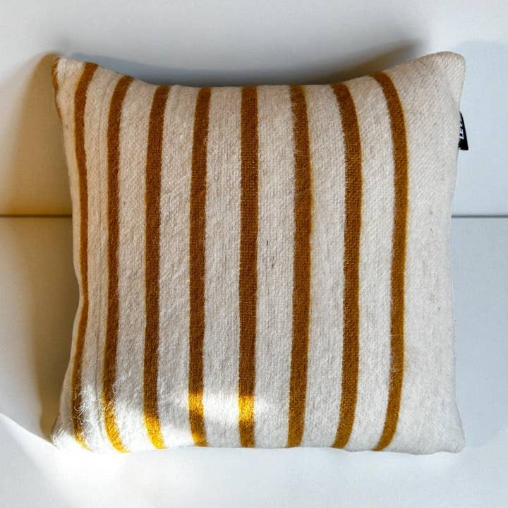 Cuscino - EDIZIONE INVERNALE - SOLE - 40 x 40 per la vendita all'ingrosso da parte di LEY!