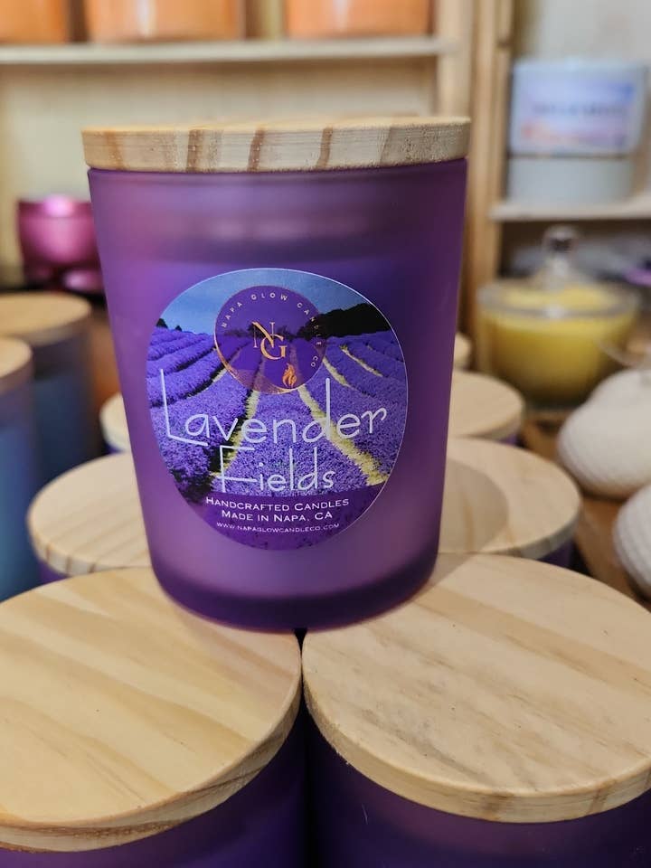 Champs de lavande pour toujours pour la vente par Napa Glow Candle Company
