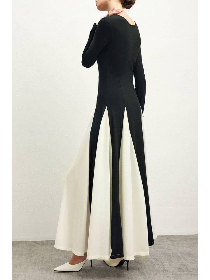 black Demure Color Block Flowy Long Sleeve Dress for wholesale on Faire