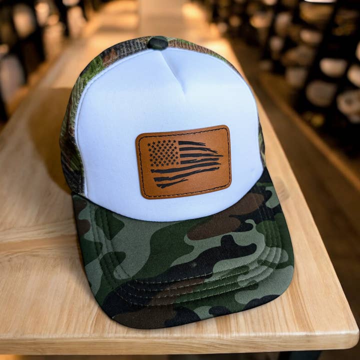 Chapeau de camionneur en cuir avec motif drapeau des États-Unis (mousse de polyester) pour la vente par 2A Solutions