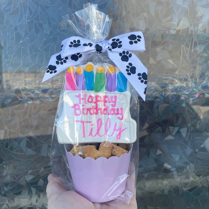 Lucky Biscuit Pet Bakery - Wholesale Pet Treats - Dog - Customizable Cake Cookie Plaque 6