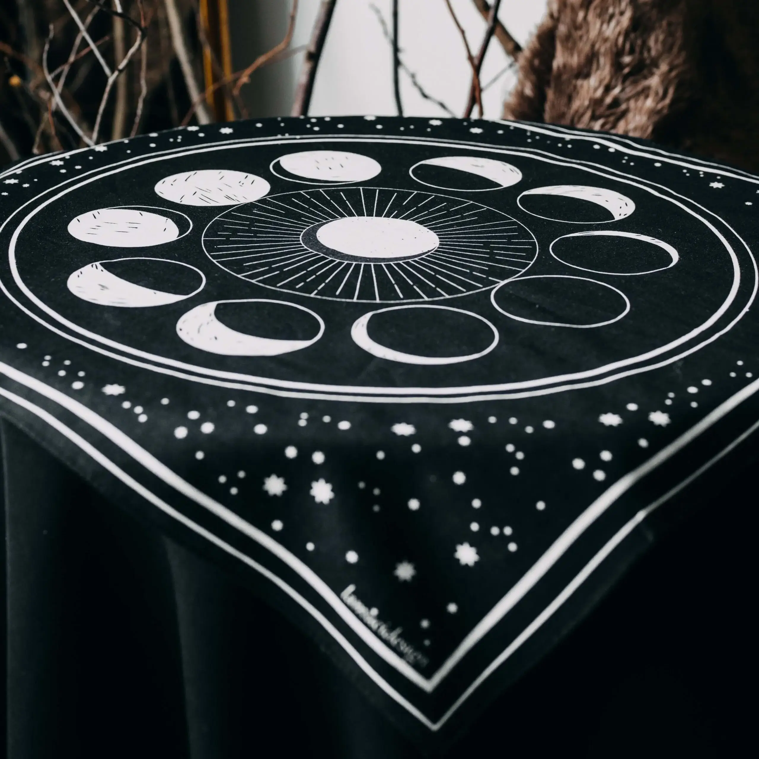 LA MUCI DESIGN - Wholesale Tarot Cards - Moon Phase Altar Cloth – Black Cotton Tarot & Ritual Altar2