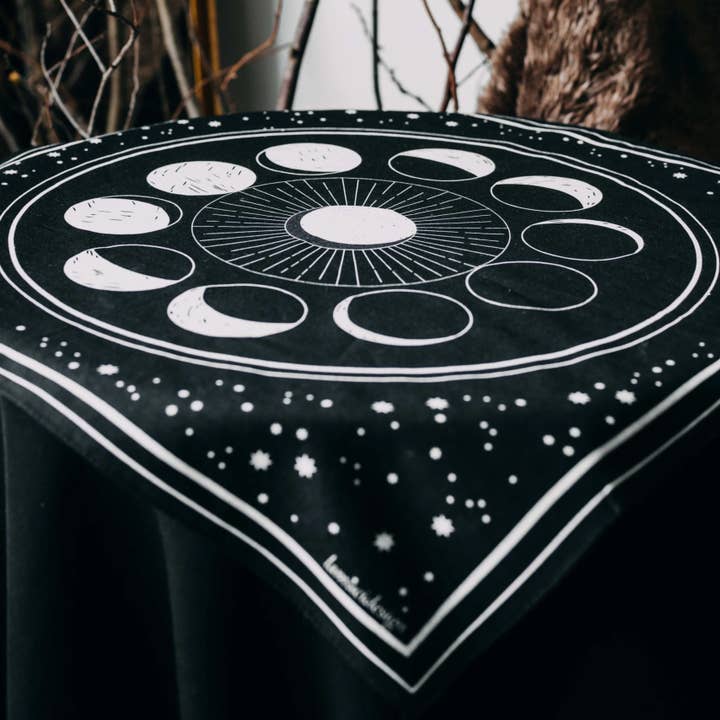 LA MUCI DESIGN - Wholesale Tarot Cards - Moon Phase Altar Cloth – Black Cotton Tarot & Ritual Altar2